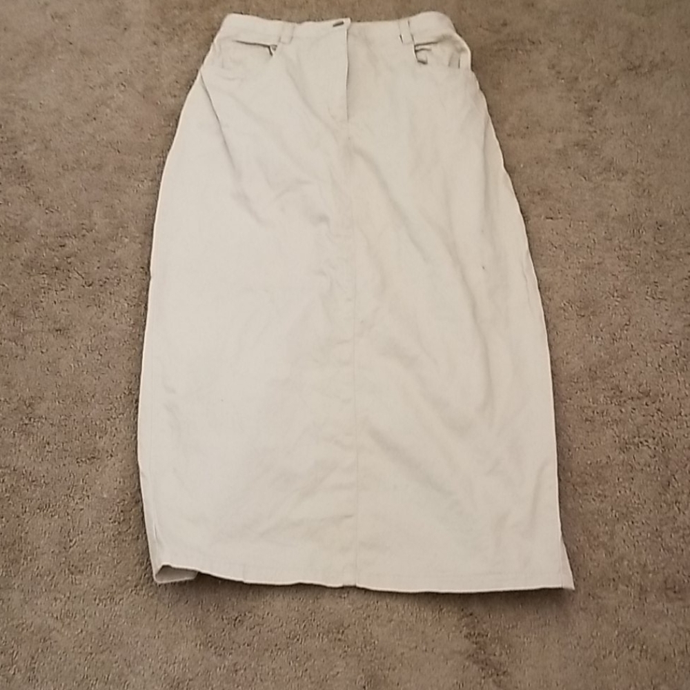 Khaki skirt.